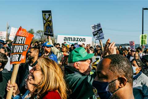 Union Vote Begins at Another Amazon Facility on Staten Island