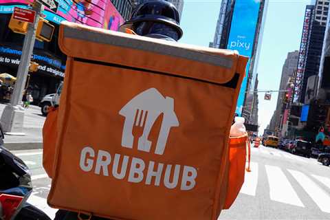 Amazon strikes a deal with Grubhub as the food-delivery business struggles.