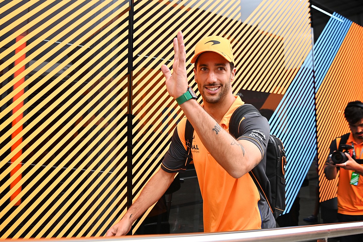 McLaren set to end Ricciardo’s 2023 F1 deal to make way for Piastri
