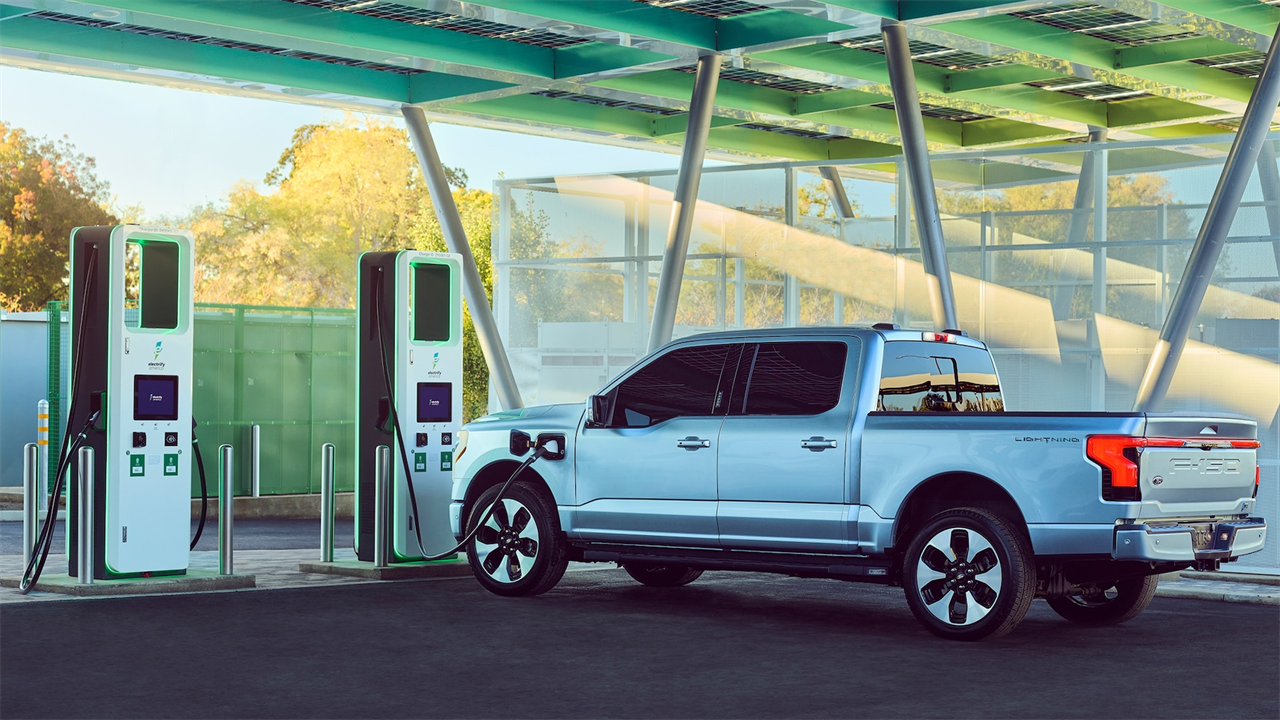 Ford F-150 Lightning EV Owners Get Free Charging Sessions