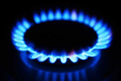 Detached houses use 82% more natural gas heating than apartments