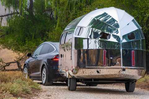 The New Tesla of Luxury Campers Will Make Airstreams Blush