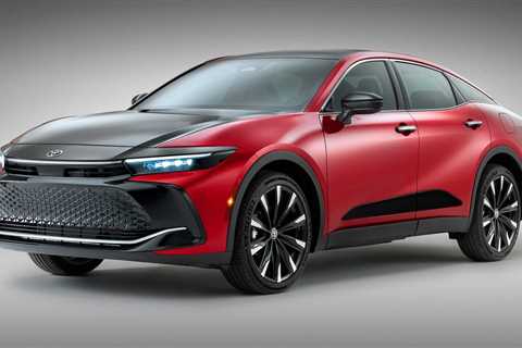 Toyota Crowning Its New Crown Sedan Lineup With a Plug-In Hybrid