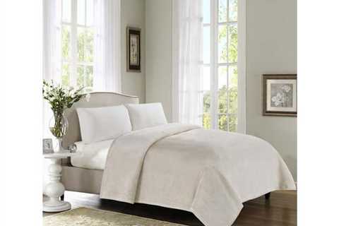 500 Sequence Stable Extremely Plush Blanket Bisque King for $115
