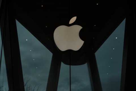 In the Spotlight: Apple's Dilemma - Protecting Privacy vs. Child Safety