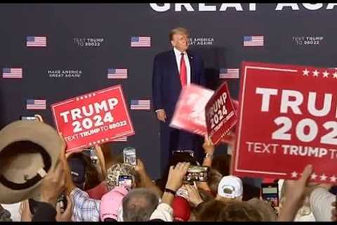 Trump holds Get out the Vote rally in North Charleston, S.C.