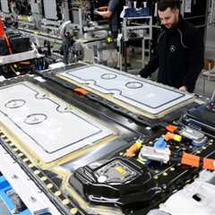 Mercedes-Benz building battery recycling factory in Germany