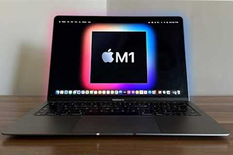 M1 MacBook Air: The Perfect MacBook in 2025!