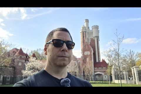 Toronto LIVE: From Casa Loma To Downtown On Friday Evening
