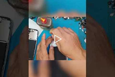 iPhone Display Repair: Face ID Module Extraction [IPHONE 13 PRO MAX] | Sydney CBD Repair