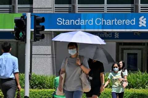 Standard Chartered Breaks Ground: $116K Bitcoin Spurs First Global Bank-Backed Spot Trading