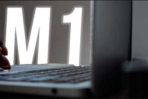 M1 Macbook Air In 2025 REVIEW | The Only GO-TO laptop??